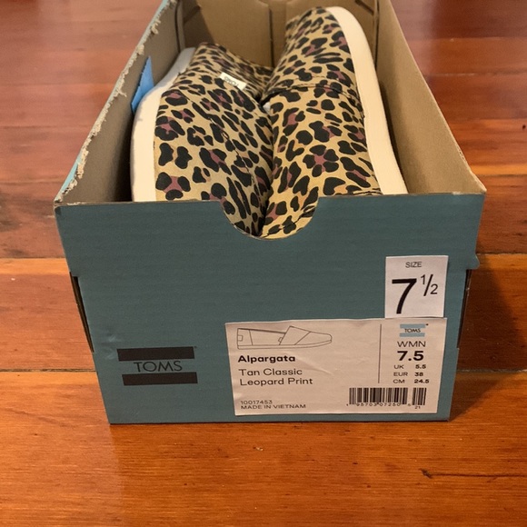 TOMS Classic Leopard Print - Picture 8 of 8